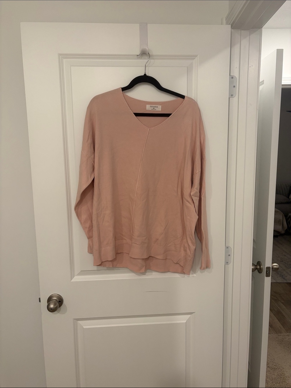 NWOT Light Pink Women's V-Neck Sweater